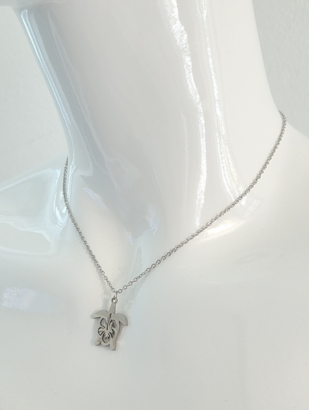 Unisex Silver Tropical Sea Turtle & Hibiscus Cut Out Pendant Necklace - Picture 6 of 12